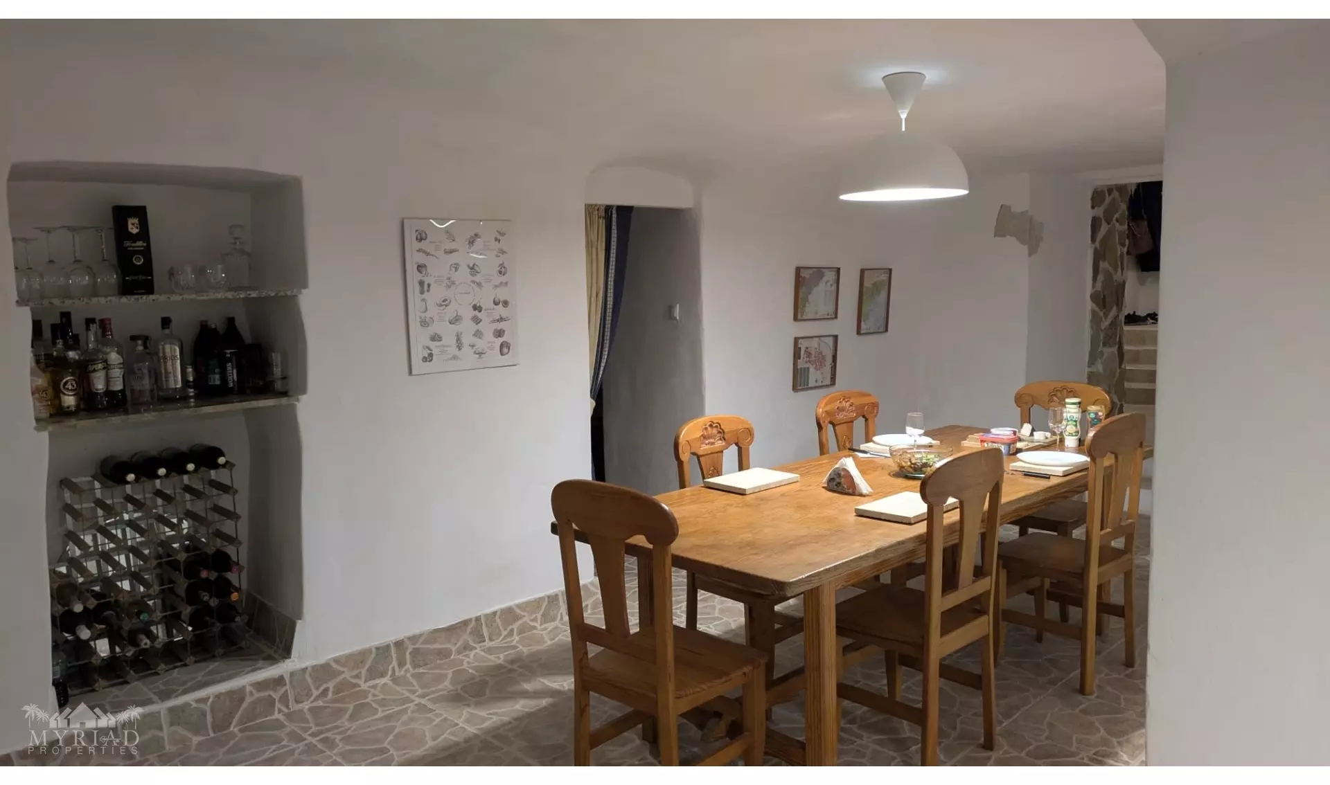 6672_motion_photo_8245921231266290109-3e31a5 4-bedroom Cave House In Town, Spain (1.012 M² Plot)