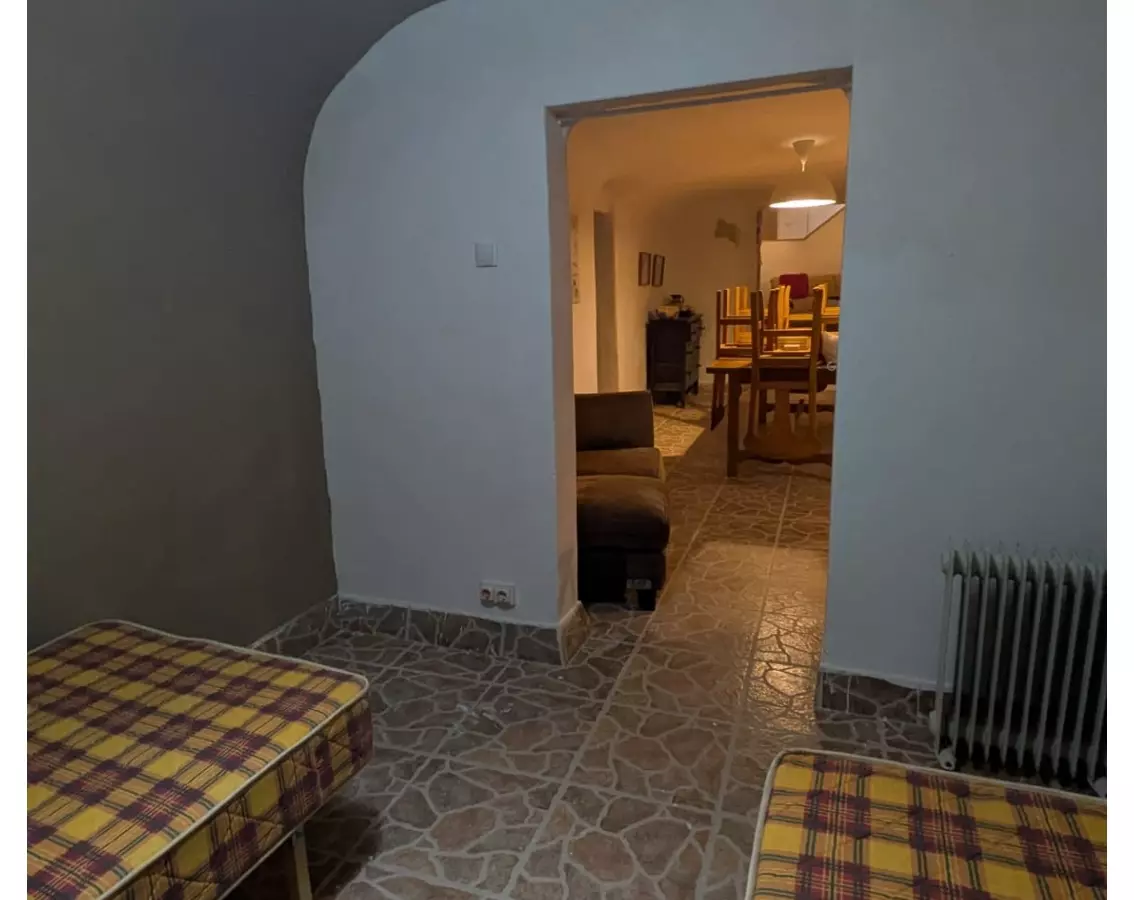 4-bedroom Cave House In Town, Spain (1.012 M² Plot)