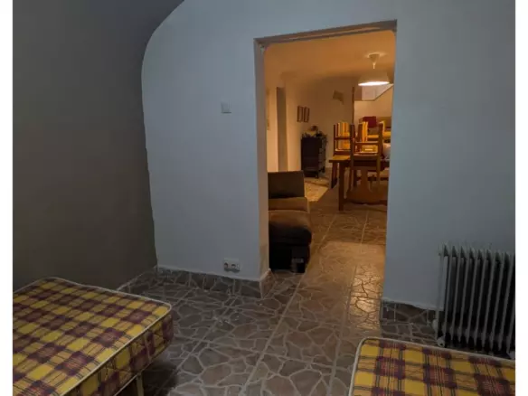 4-bedroom Cave House In Town, Spain (1.012 M² Plot)