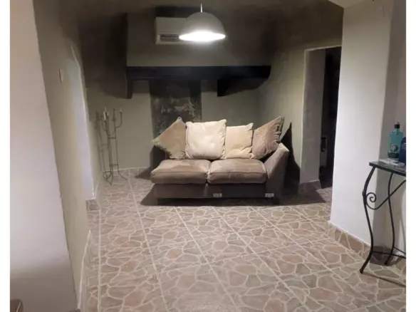 4-bedroom Cave House In Town, Spain (1.012 M² Plot)