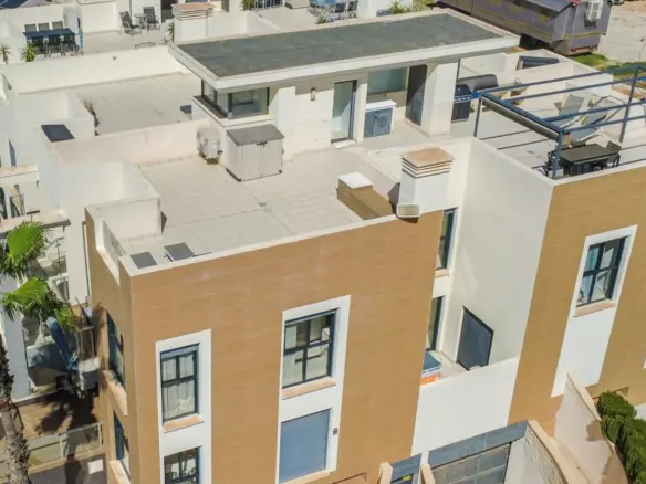 3-bedroom Apartment In Orihuela Costa, Spain (120 M²)