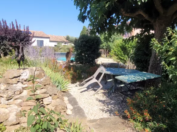 3-bedroom Detached House In Laurens, France (100 M²)