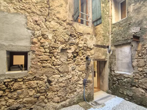 2-bedroom House In Murviel Les Beziers, France (70 M²)