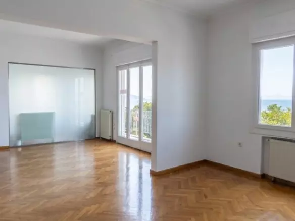 2-bedroom Flat In Center Of Thessaloniki, Greece (140 M²)
