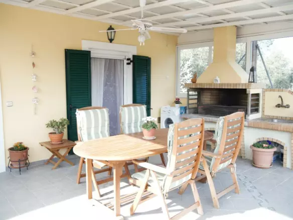 2-bedroom Flat In Corfu, Greece (71 M²)