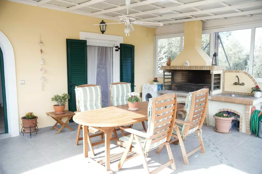 2-bedroom Flat In Corfu, Greece (71 M²)