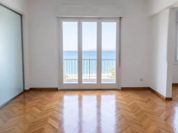 2-bedroom Flat In Center Of Thessaloniki, Greece (140 M²)