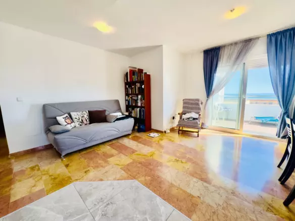 2-bedroom Property In Torrevieja, Spain (65 M²)