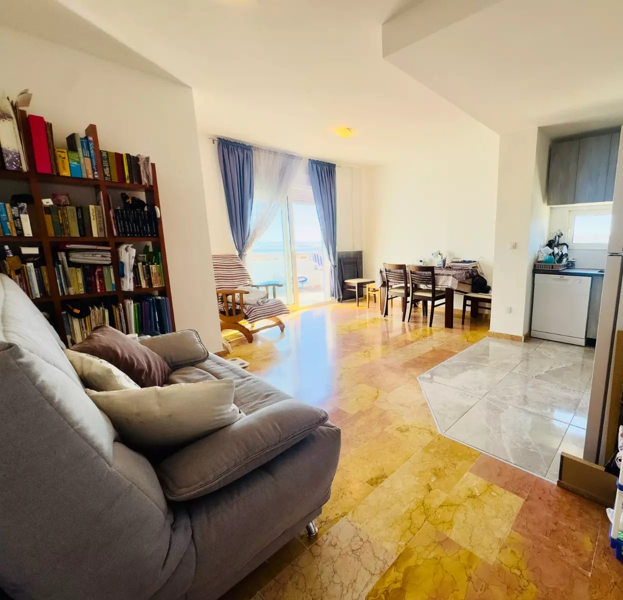 o_1jmam4f3km6st5h1kibmdbuog2k-1de4e2 2-bedroom Property In Torrevieja, Spain (65 M²)