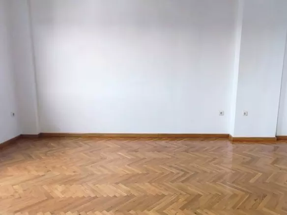 2-bedroom Flat In Center Of Thessaloniki, Greece (140 M²)