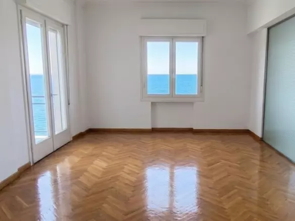 2-bedroom Flat In Center Of Thessaloniki, Greece (140 M²)