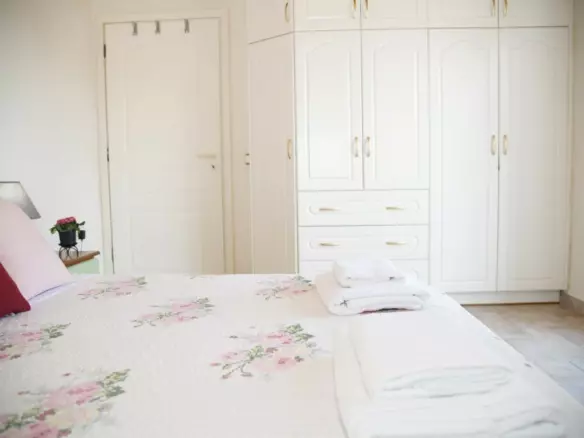 2-bedroom Flat In Corfu, Greece (71 M²)