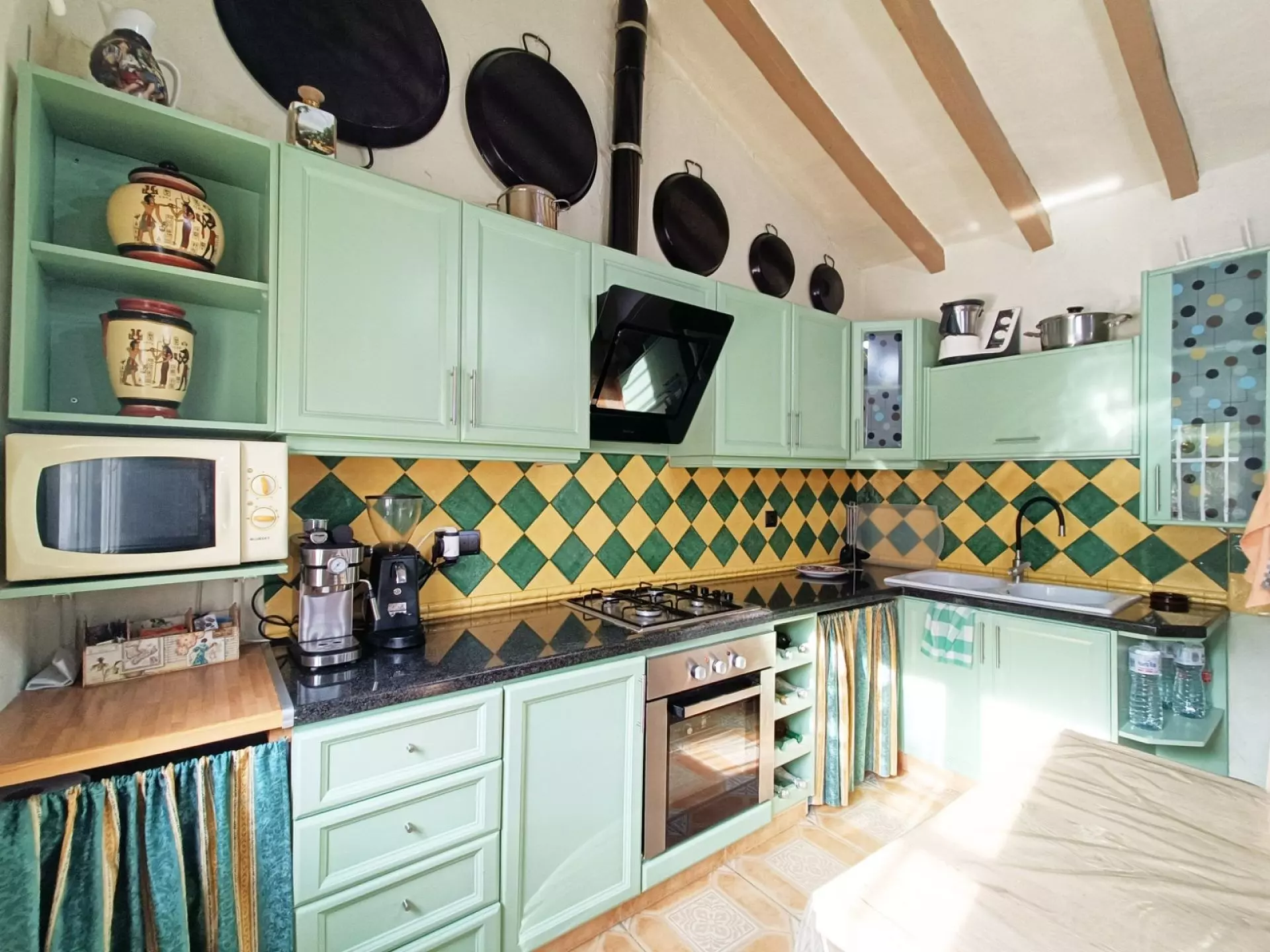 w_d6ad61e0387baa6ad61e0387bf6-9ca588 3-bedroom Country House In Barinas, Spain (116 M²)