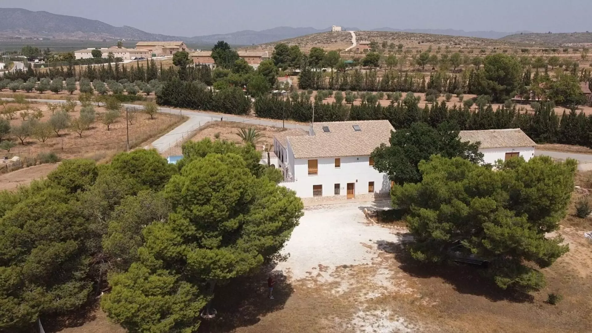 w_photo-0qf9-gkljmxqqjlhk0bxj-1536×864-8d080d 5-bedroom Country House In Pinoso, Spain (490 M²)