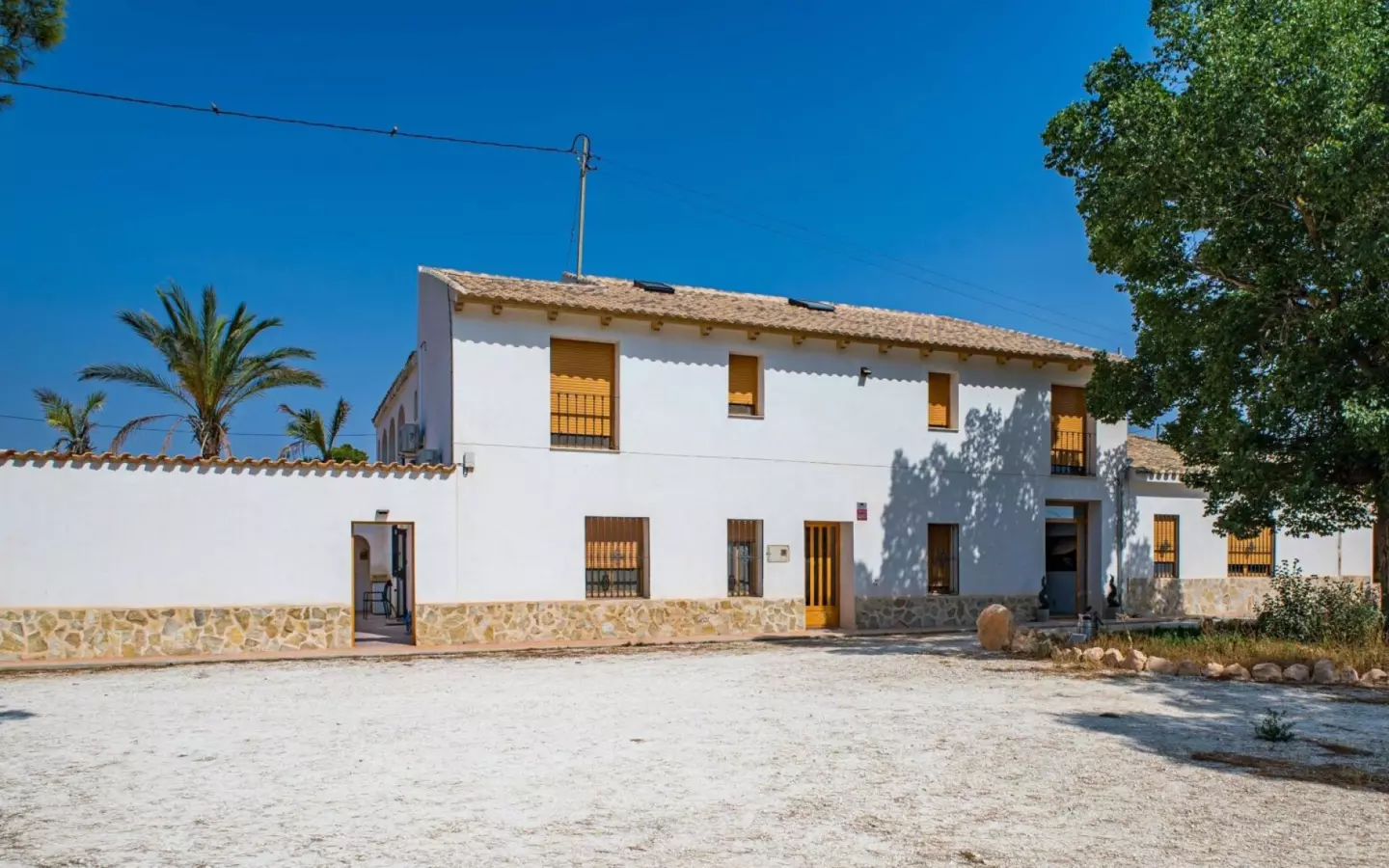 5-bedroom Country House In Pinoso, Spain (490 M²)