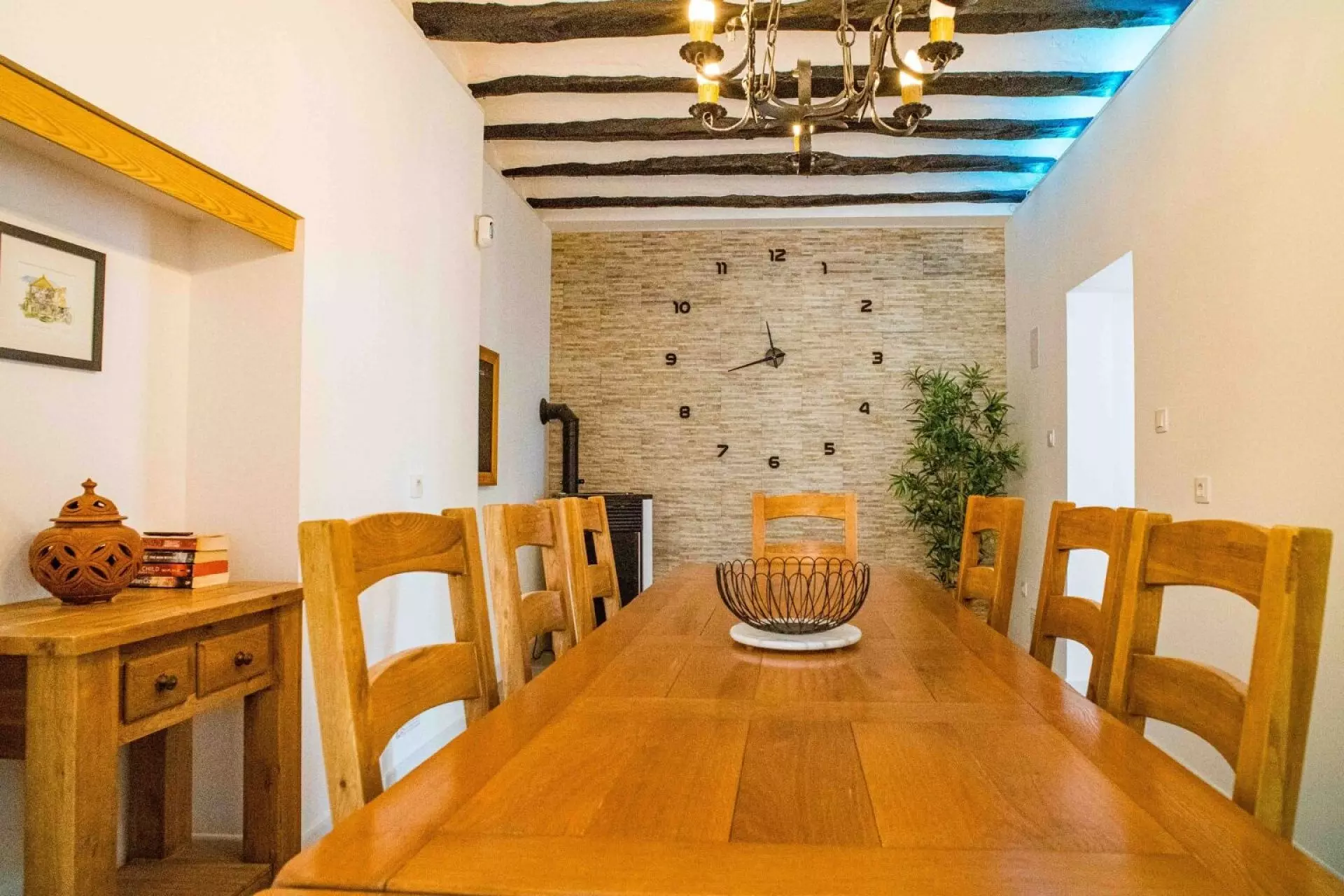 w_photo-6qpvmk_fdwcnqxyqqko9j-1536×1024-e06b30 5-bedroom Country House In Pinoso, Spain (490 M²)