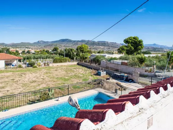 4-bedroom Detached Villa In La Romana, Spain (153 M²)