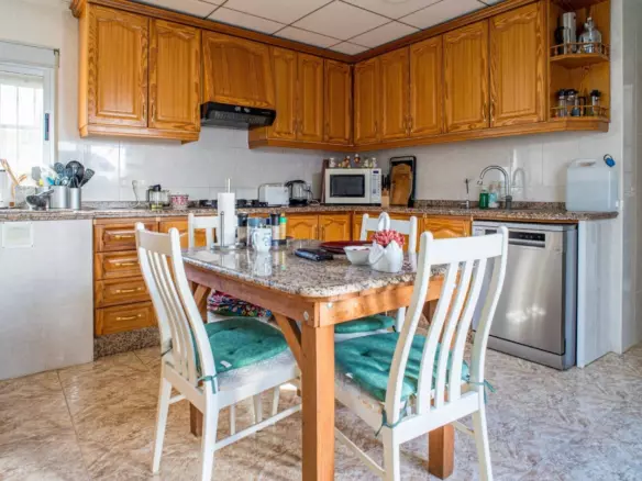 4-bedroom Detached Villa In La Romana, Spain (153 M²)