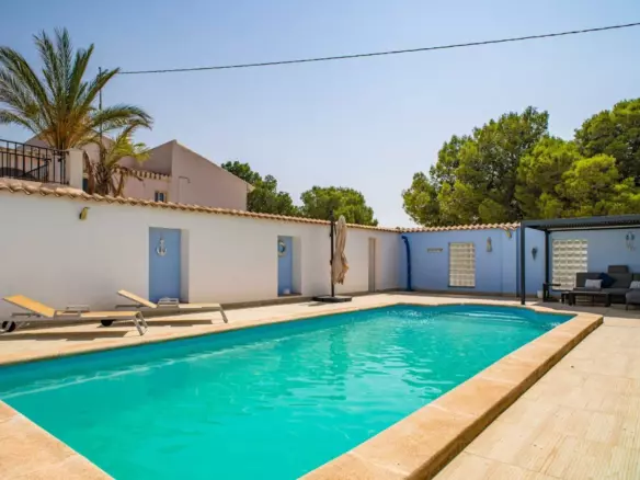 5-bedroom Country House In Pinoso, Spain (490 M²)