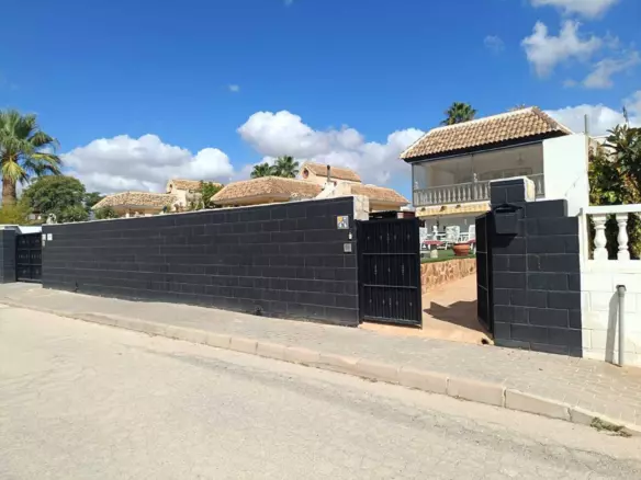 4-bedroom Detached Villa In Fortuna, Spain (273 M²)