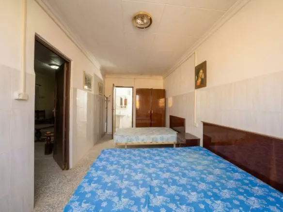 3-bedroom Country House In Crevillent, Spain (847 M²)