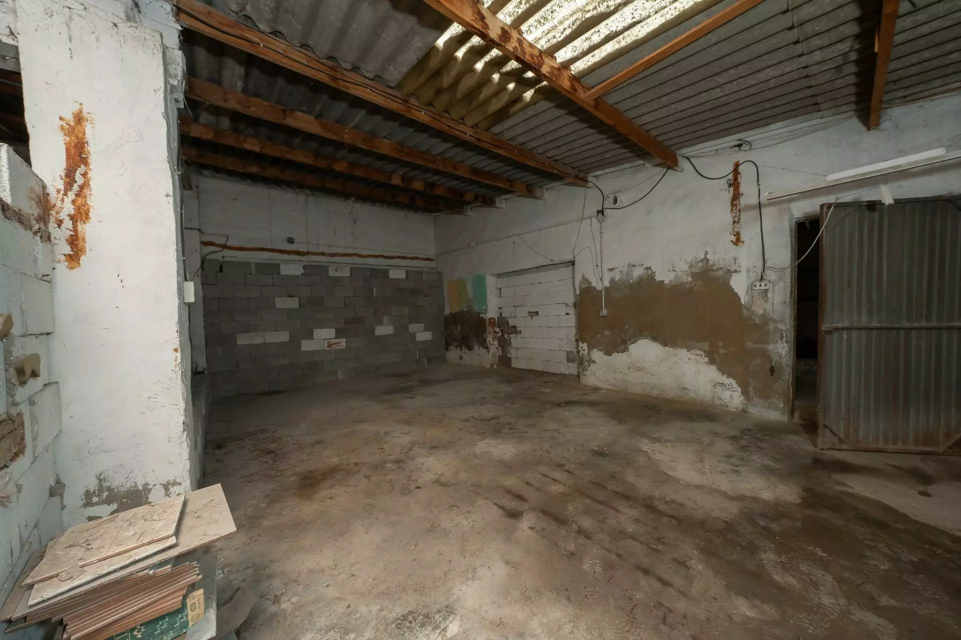 1-19-7e10cf 3-bedroom Country House In Crevillent, Spain (847 M²)