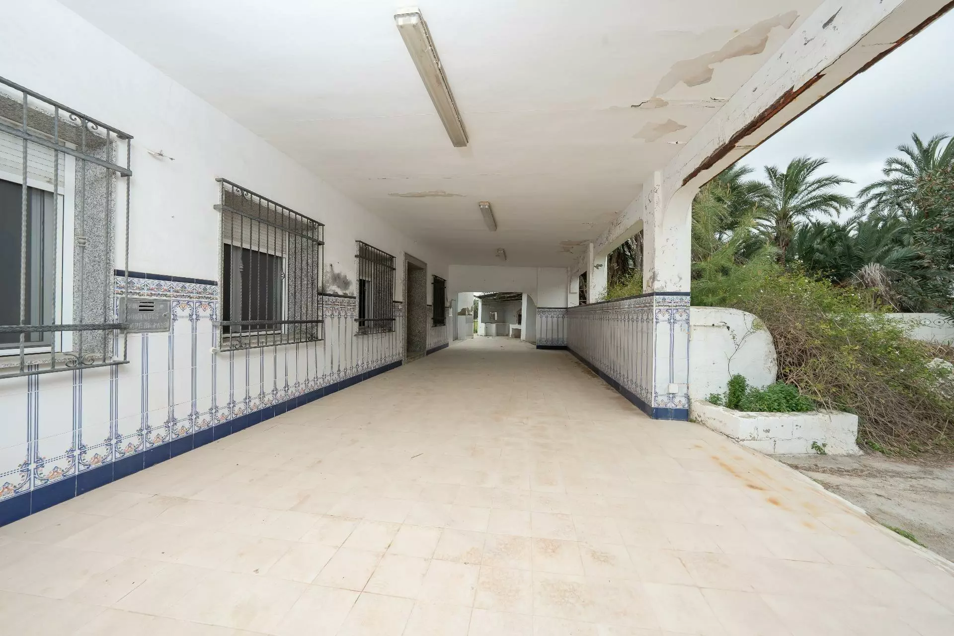 1-4-ae5e6e 3-bedroom Country House In Crevillent, Spain (847 M²)