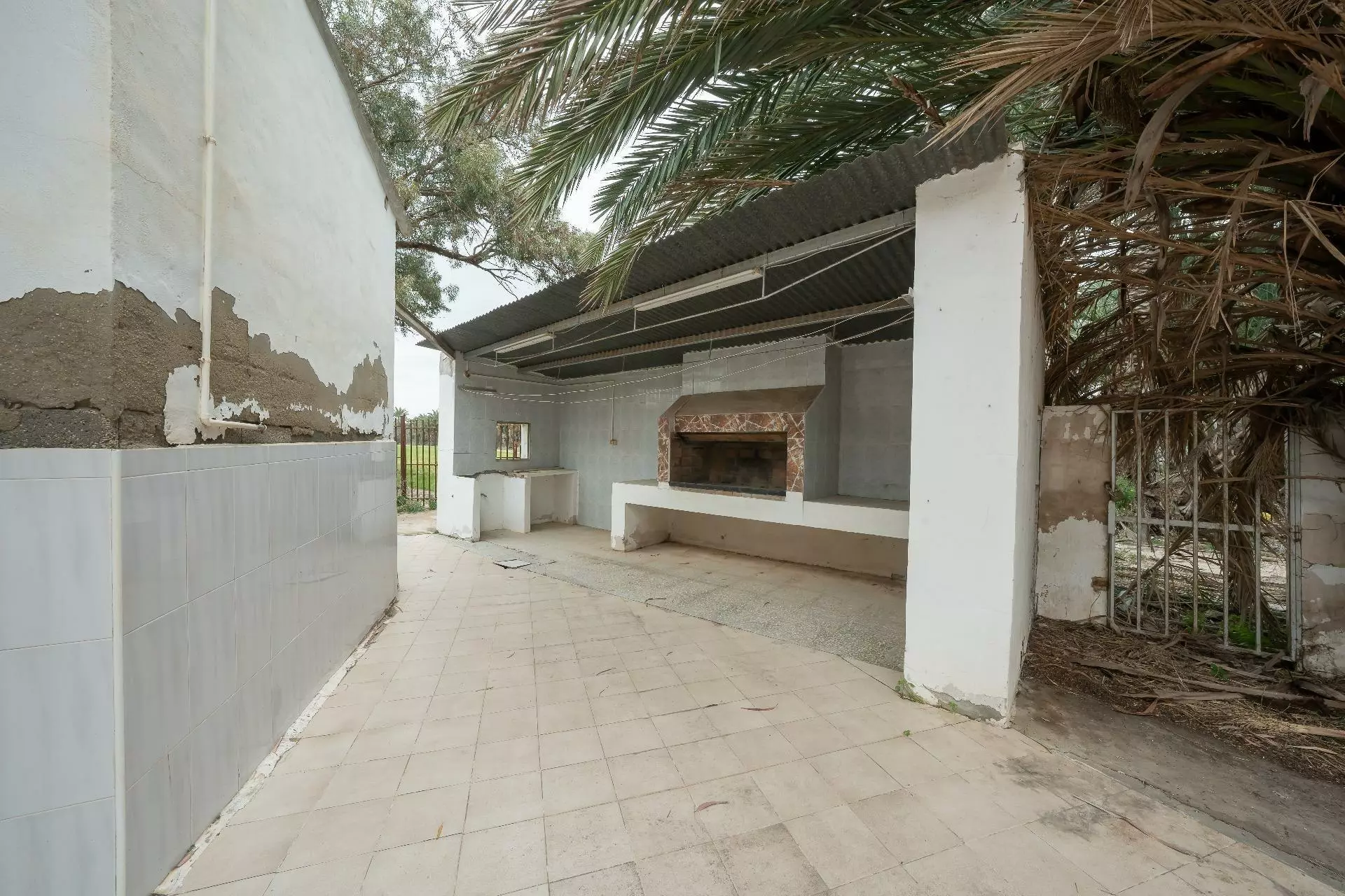 1-5-ef681e 3-bedroom Country House In Crevillent, Spain (847 M²)