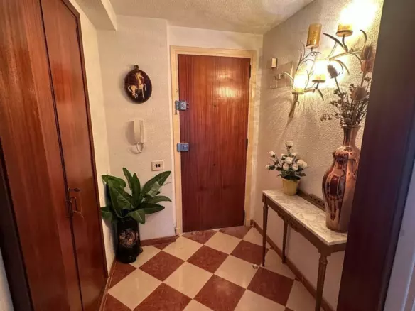 3-bedroom Apartment In Alicante, Spain (143 M²)