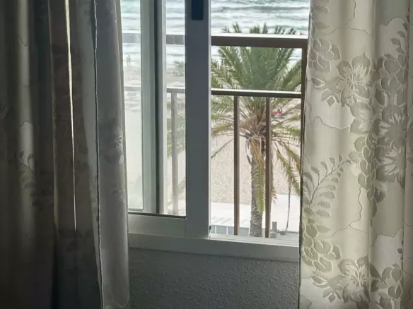 3-bedroom Apartment In Alicante, Spain (143 M²)