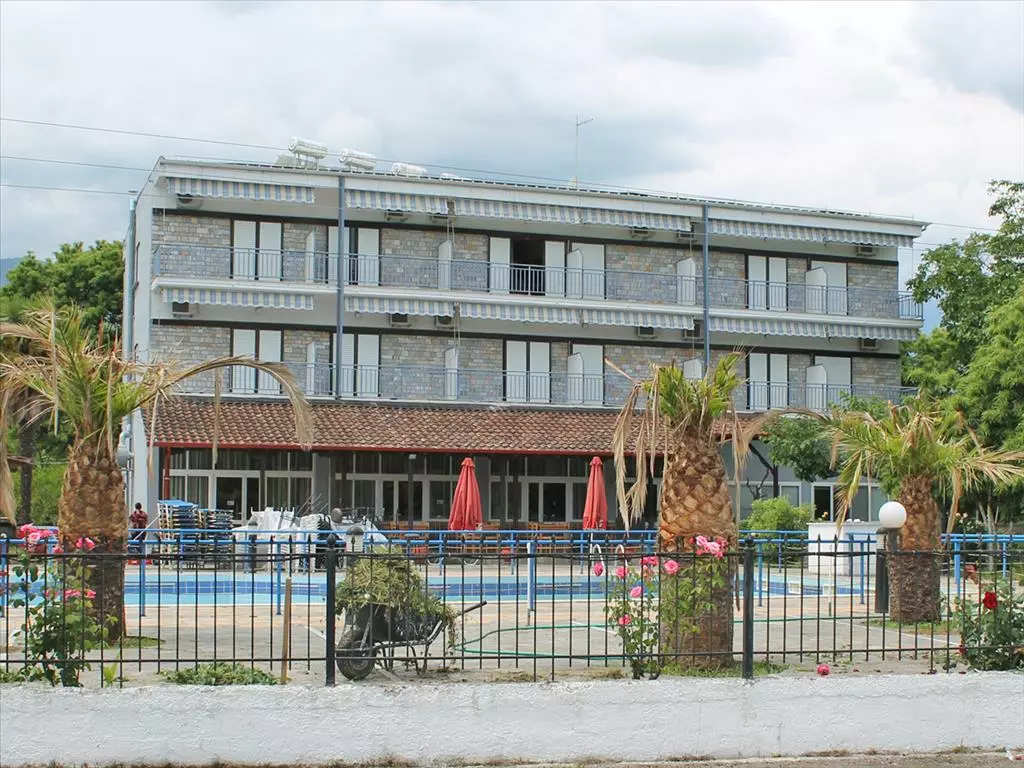 Hotel In Easts Olimpos, Greece (930 M²)