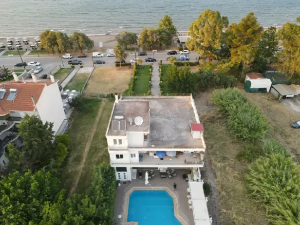 Building In Atalanti, Greece (450 M²)