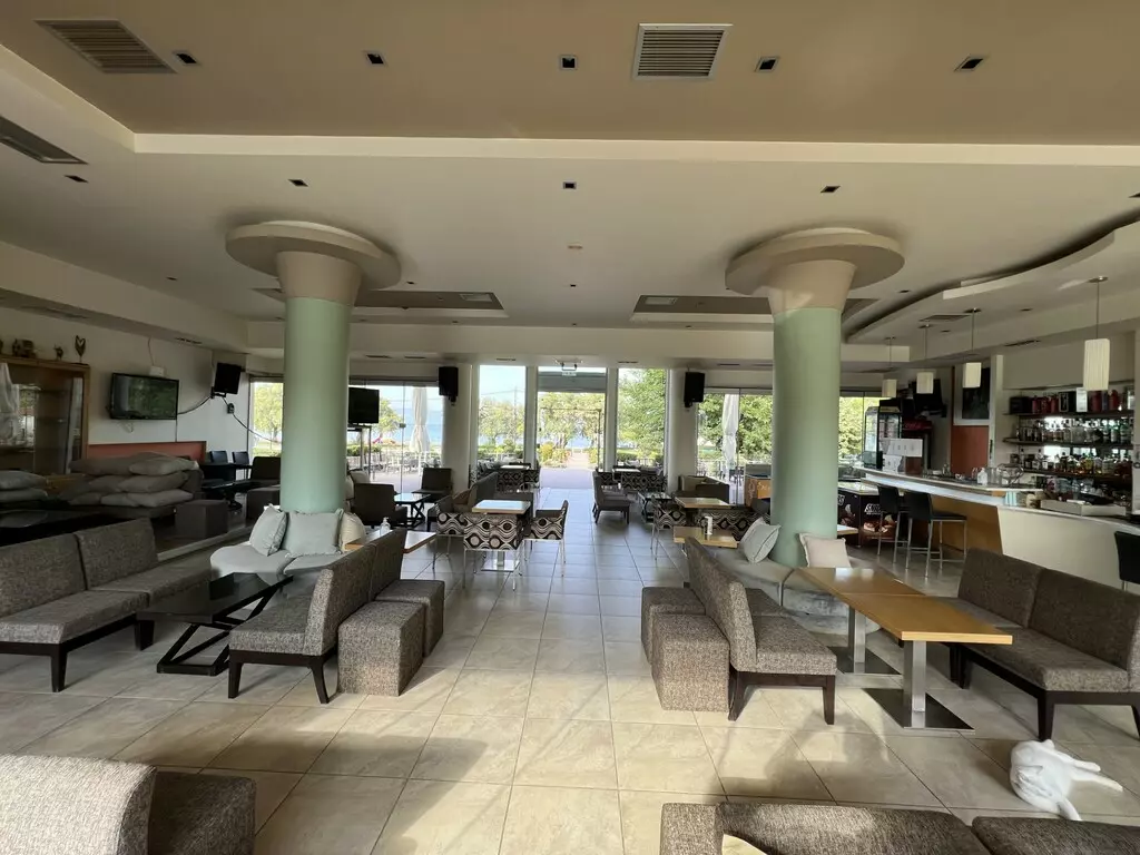 Building In Atalanti, Greece (450 M²)