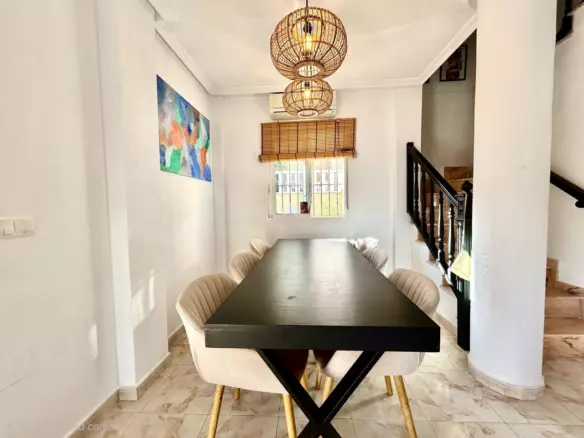 4-bedroom Villa In Villamartin, Spain (182 M²)