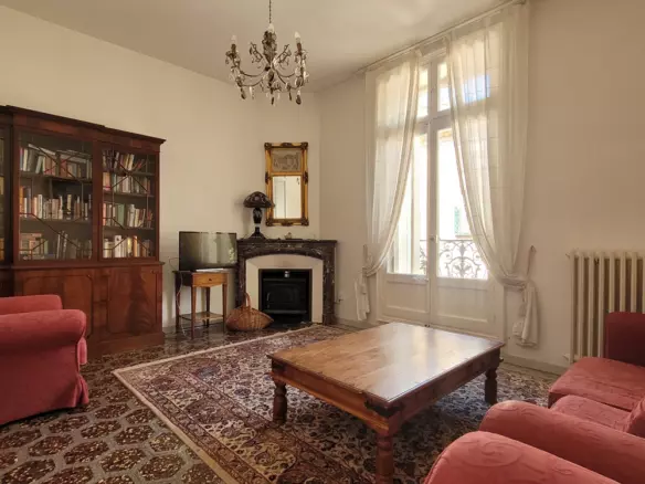 7-bedroom House In Murviel Les Beziers, France (250 M²)