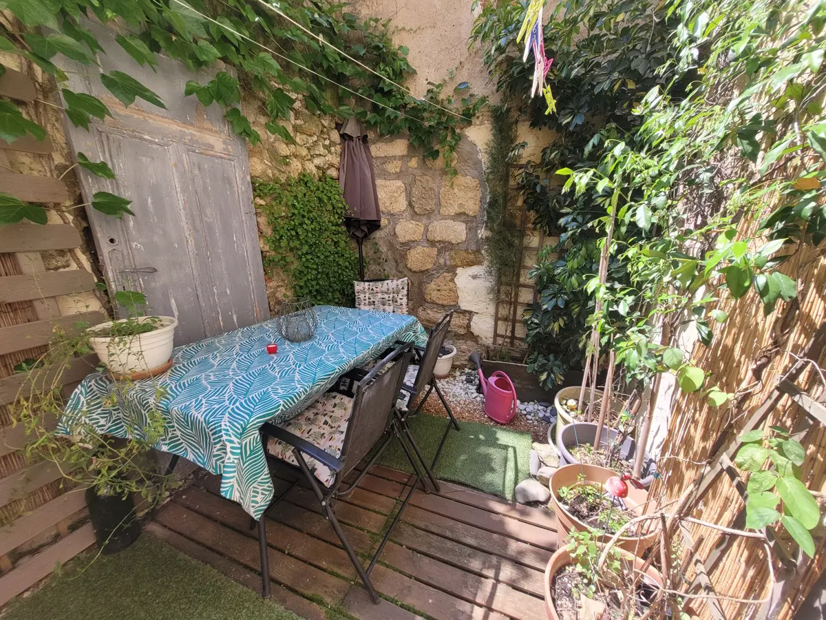 5-bedroom Apartment In Saint Genies De Fontedit, France (125 M²)
