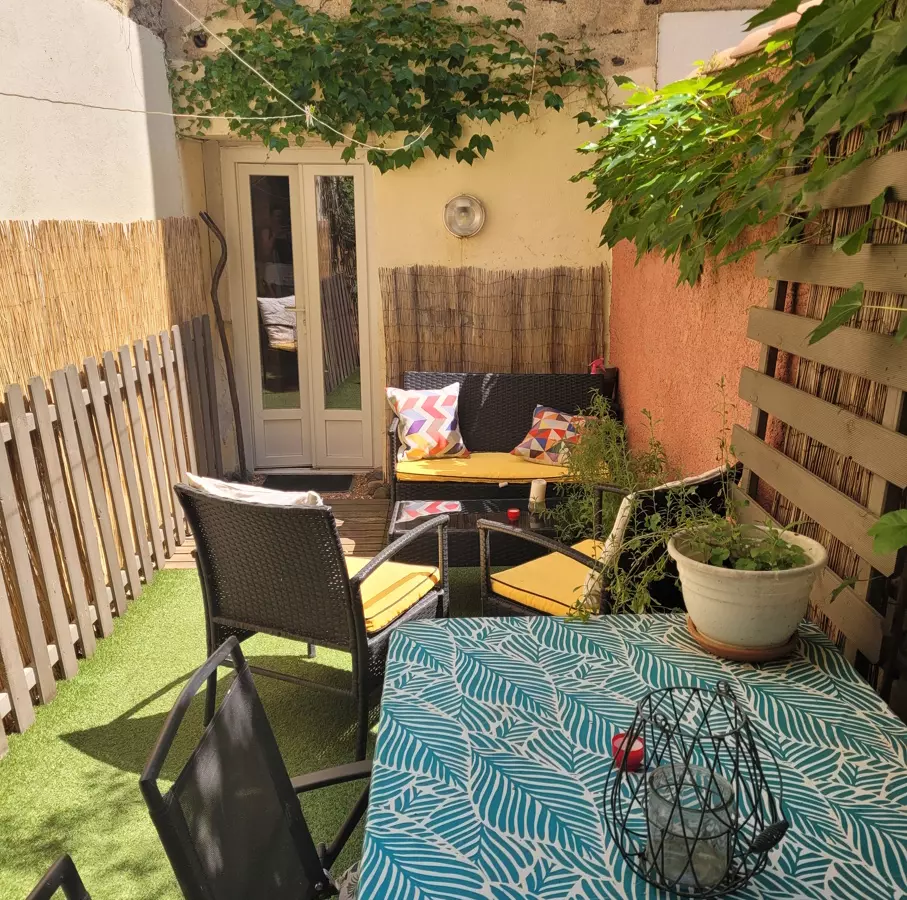 5-bedroom Apartment In Saint Genies De Fontedit, France (125 M²)