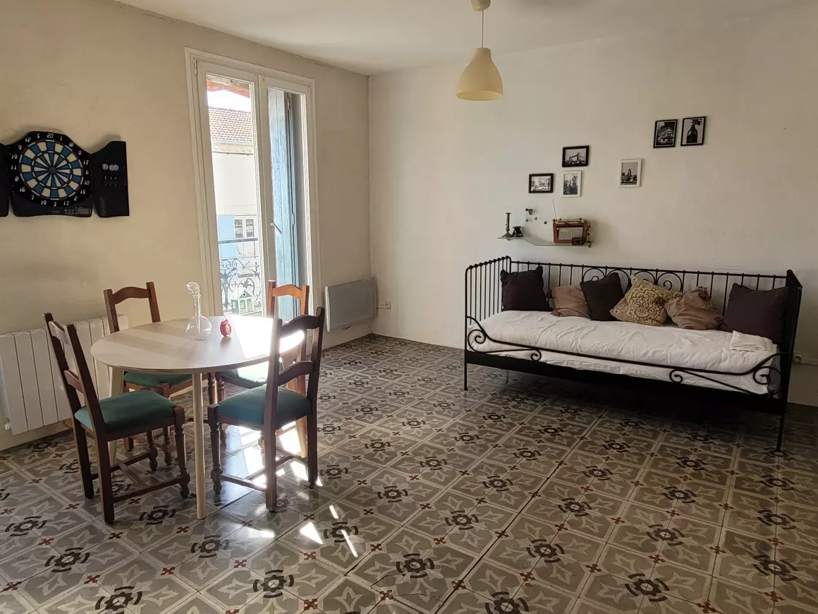 5-bedroom Apartment In Saint Genies De Fontedit, France (125 M²)