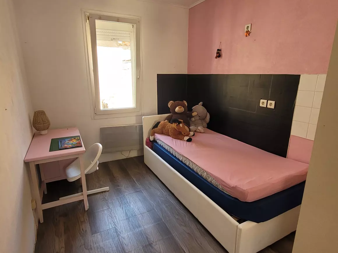 5-bedroom Apartment In Saint Genies De Fontedit, France (125 M²)