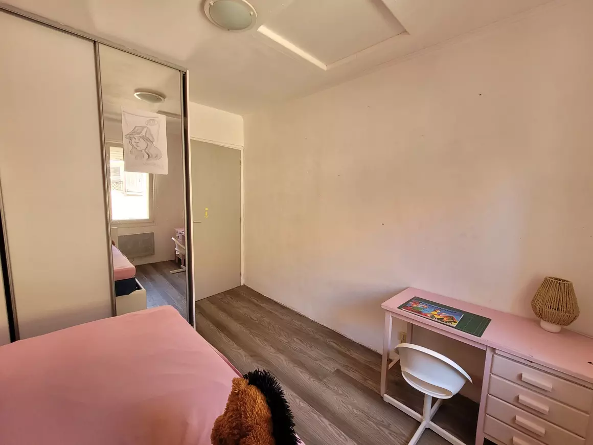 5-bedroom Apartment In Saint Genies De Fontedit, France (125 M²)