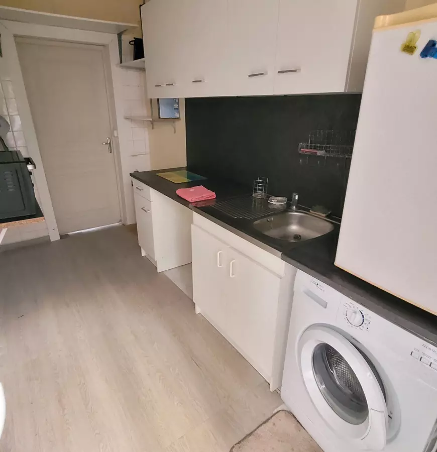 5-bedroom Apartment In Saint Genies De Fontedit, France (125 M²)