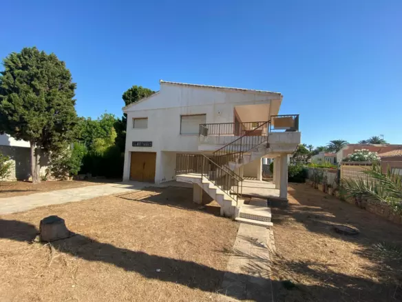 7-bedroom Villa In Orihuela Costa, Spain (250 M²)