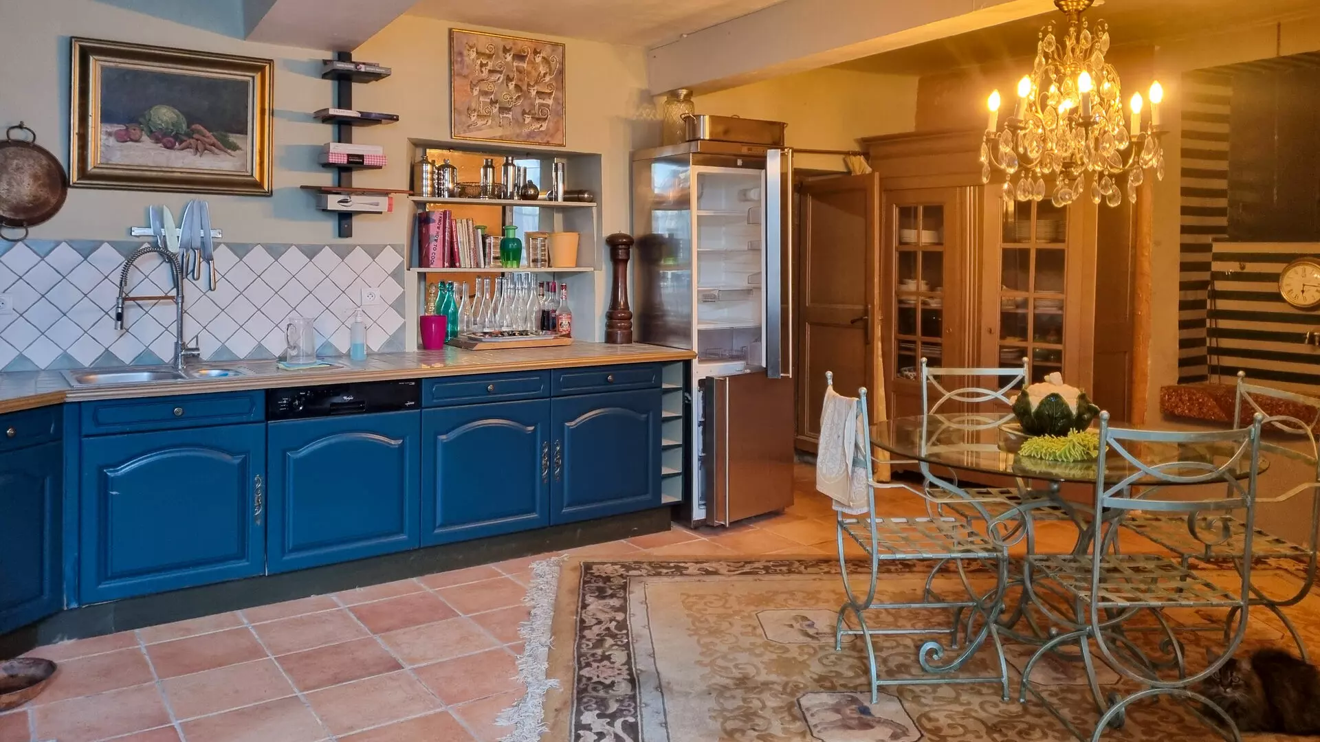 6-bedroom Village House In Trausse, France (260 M²)