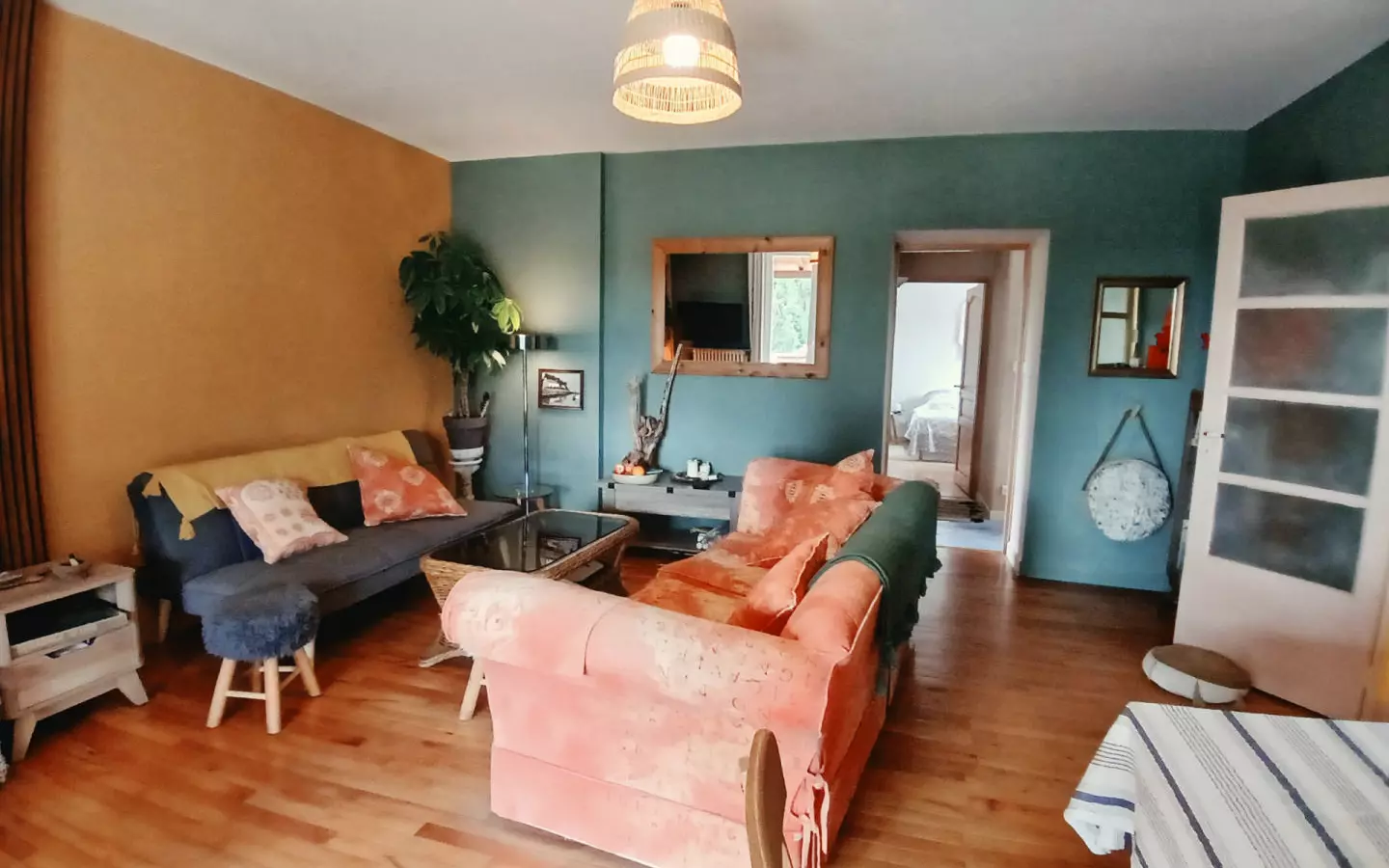 3-bedroom House In Saint-pierre-de-frugie, France (92 M²)