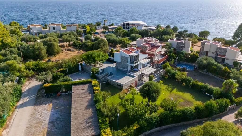 3-bedroom Detached House In Sithonia, Greece (140 M²)