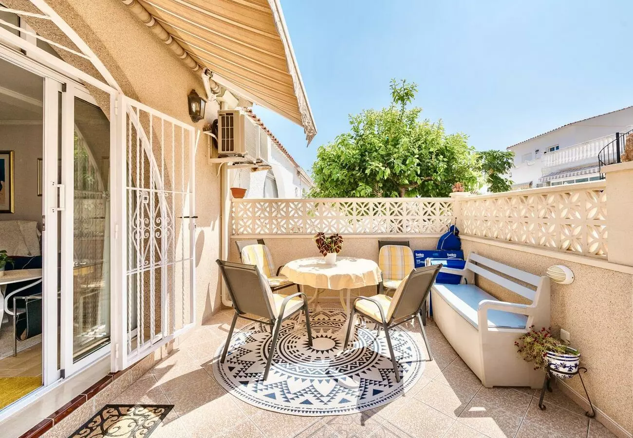3-bedroom Town House In Torrevieja, Spain (123 M²)