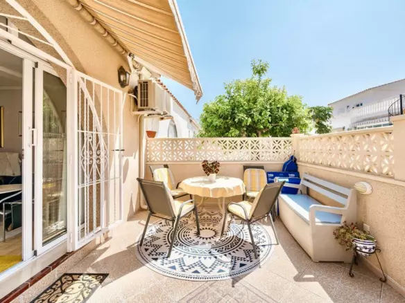 3-bedroom Town House In Torrevieja, Spain (123 M²)
