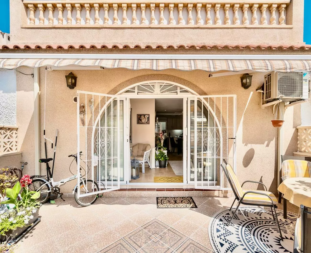 3-bedroom Town House In Torrevieja, Spain (123 M²)