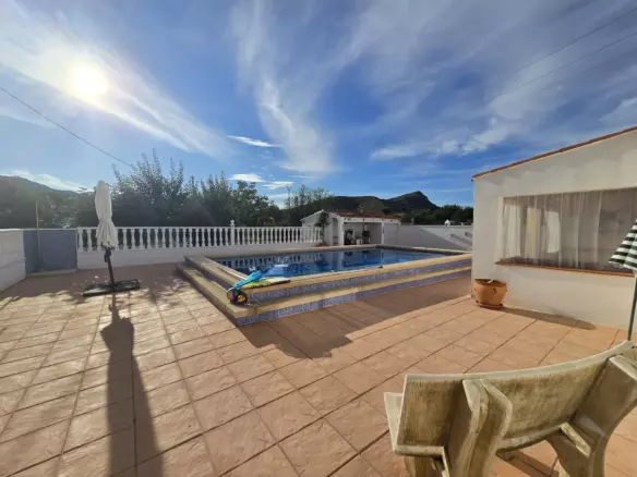 5-bedroom Detached Villa In Villena, Spain (247 M²)