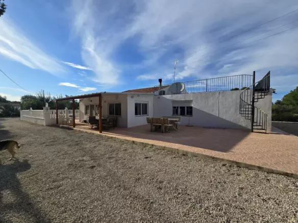 5-bedroom Detached Villa In Villena, Spain (247 M²)